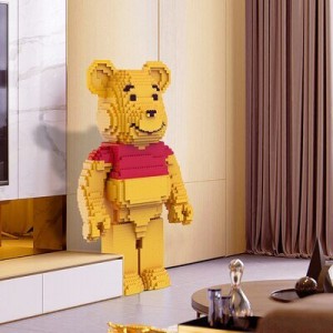 X004 Bearbrick Winnie-the-Pooh (73cm)